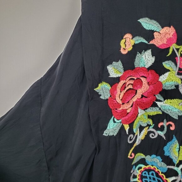 Johnny Was Embroidered Popover Top Black Rayon Multicolor Floral Womens Size 1X - Picture 6 of 12